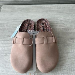 Cat and jack girl clogs Sz 3